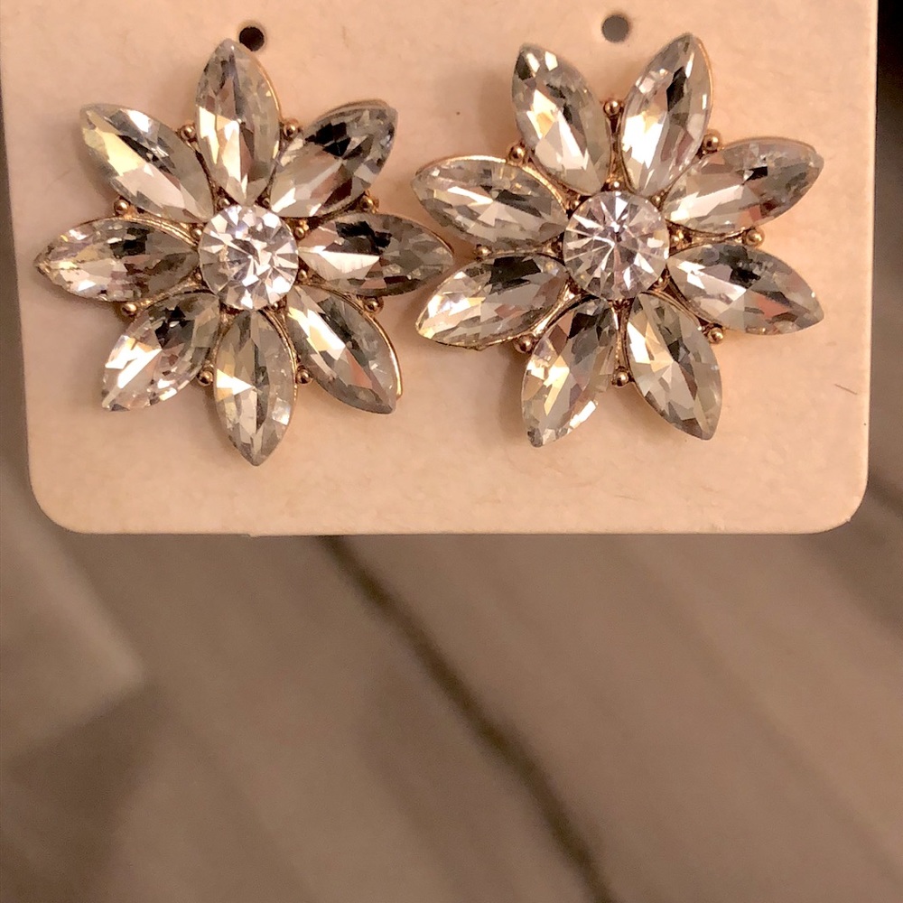 Classic Clear Diamond + Gold Crystal Flower Statement Earrings - Picture 3 of 7